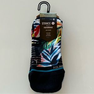 NWT Stance “Island Interval” Women’s Performance socks.